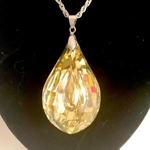 Lovely long necklace with glass pendant ❤️